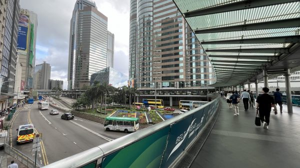 The pedestrian bridge system in Central